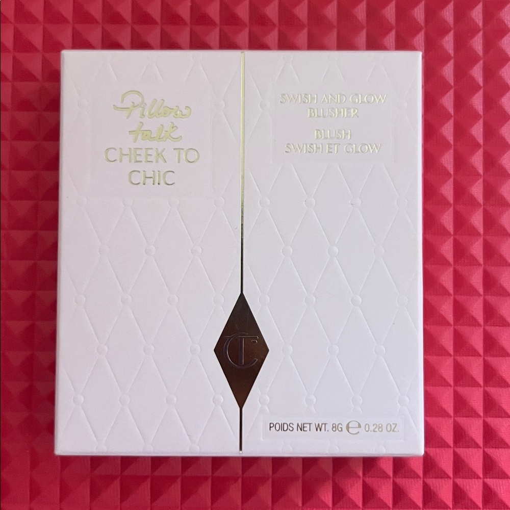 Charlotte Tilbury Pillow Talk Cheek to Chic Blusher in Pillow Talk Deep